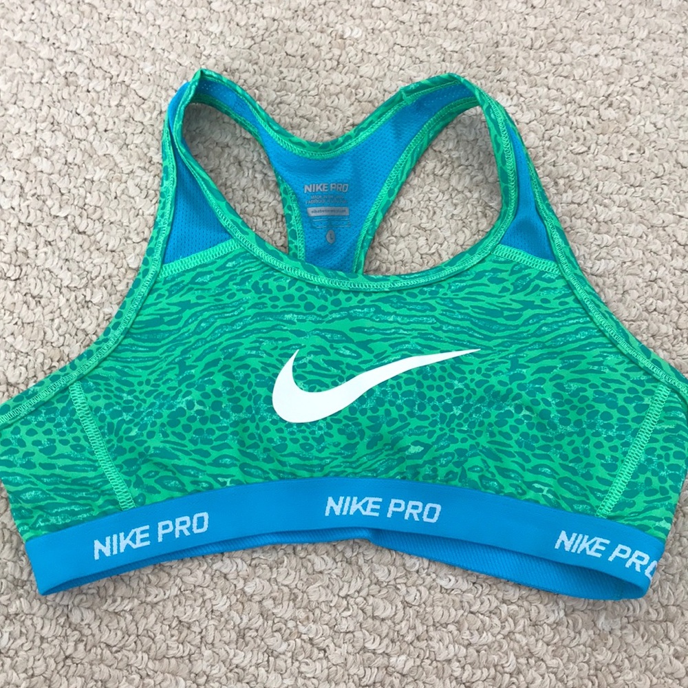 nike sports bra
